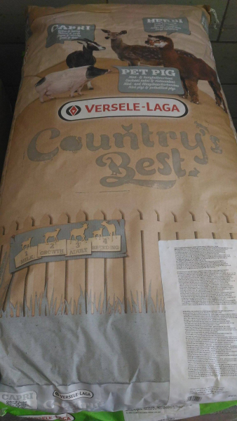 20kg Versele Laga Countrys Best Mini- und Hängebauchschweine Flockenmischung für Schweine