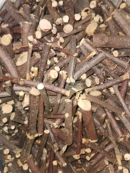 1kg Birnenhölzer braun 50-70 mm Birne